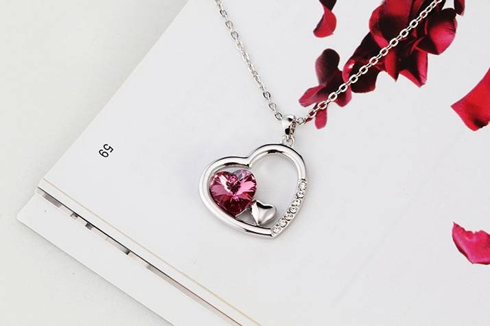 Fashionable Stone Necklace