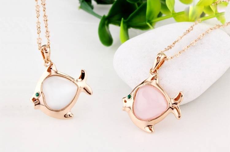 White and Pink Crystal Stone Necklace